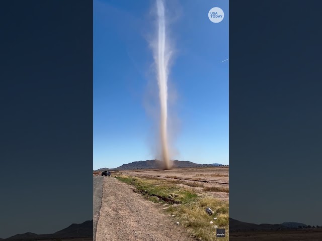 Dramatic video shows giant dust devil towering over the desert #Shorts