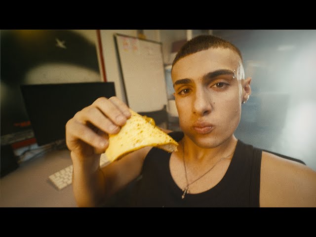 LOS FACHOS - TOBIKA, ROXXEE (video oficial)