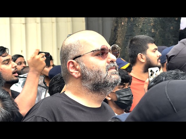 Kunal Kamra Attends Aditya Thackeray Protest At Shivaji Park