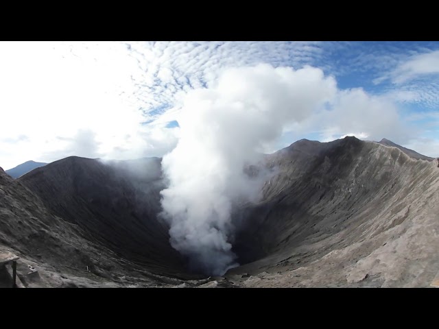 360 Video at Mount Bromo crater
