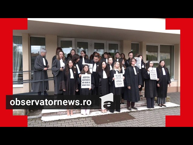 New salary law brings healthcare workers to the streets. Large-scale protests in front of the Gov...