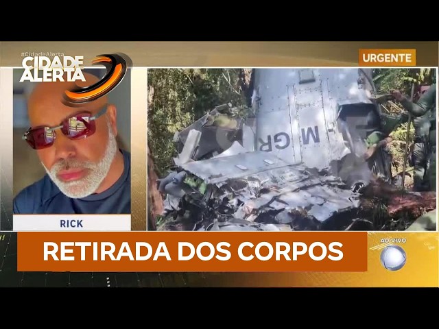 Cidade Alerta follows the recovery of bodies from the exact crash site of singer Rick
