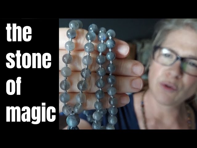 🌌LABRADORITE Crystal Magic ~ Crystal Healing, Spiritual Meaning & Hidden Powers✨