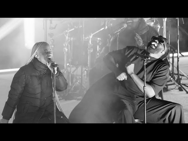 TOBE NWIGWE | FYE FYE [LIVE AT THE ROCKEFELLER CENTER]