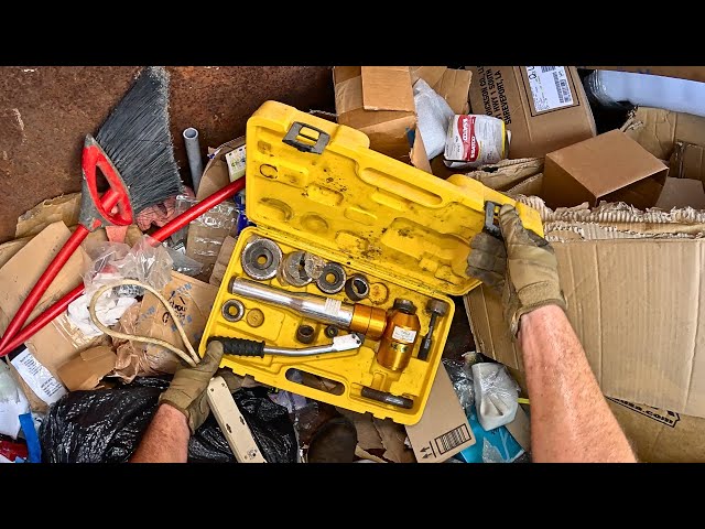 Dumpster Diving "Gettin Down With The Maggots"