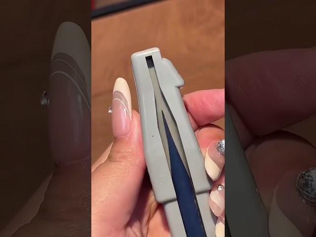 This is how they used to sharpen pencils in china!!