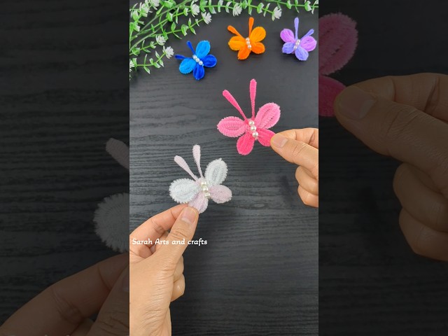 Beautiful butterflies made with pipe cleaners #shorts #diy #PipeCleanerCrafts