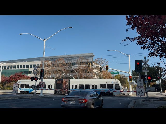 VTA 948 Light Rail - 5th Avenue Railroad Crossing, Sunnyvale CA
