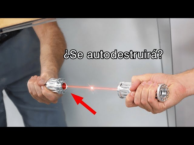 ¿Qué ocurre cuando un láser se refleja en sí mismo?