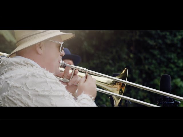 Fat Freddy's Drop BONES (WAIRUNGA)