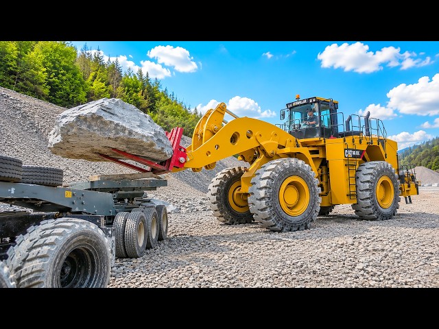 Extreme Power: Caterpillar 993K Wheel Loader in Action