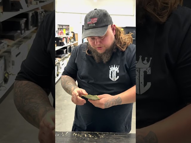 Those bills have gotta be fake! #millroadpawn #comedy #pawnshops #funnyshorts #funny
