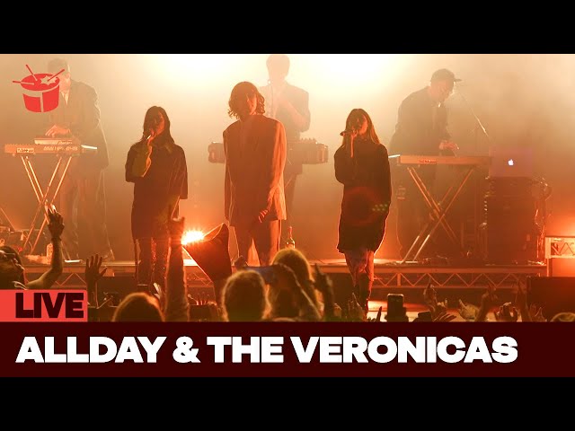 Allday and The Veronicas - 'Untouched' (Splendour In The Grass 2019)