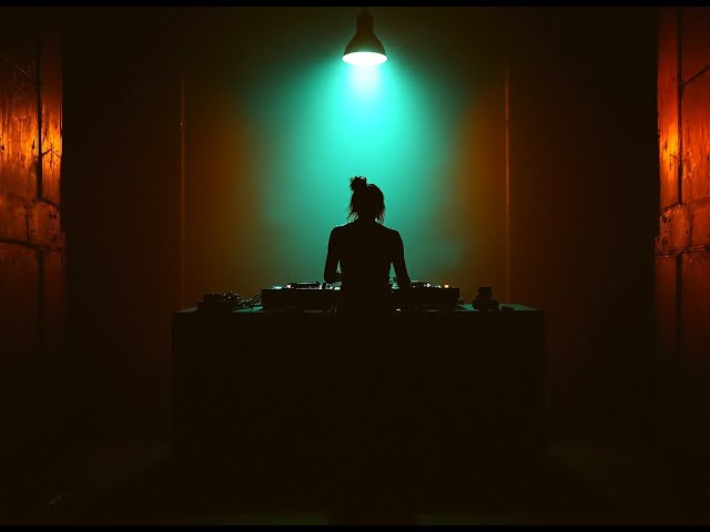2 AM Debugging — Deep House for All-Nighters