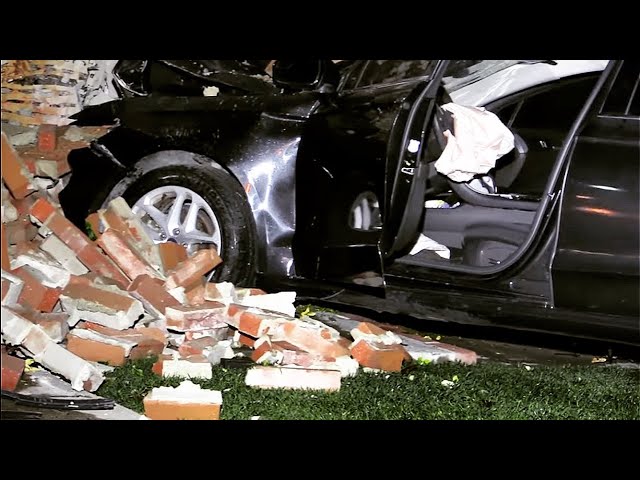 Stringers Live 🔴 @Jeremy_Reed Car Crashes Into Orange County Home