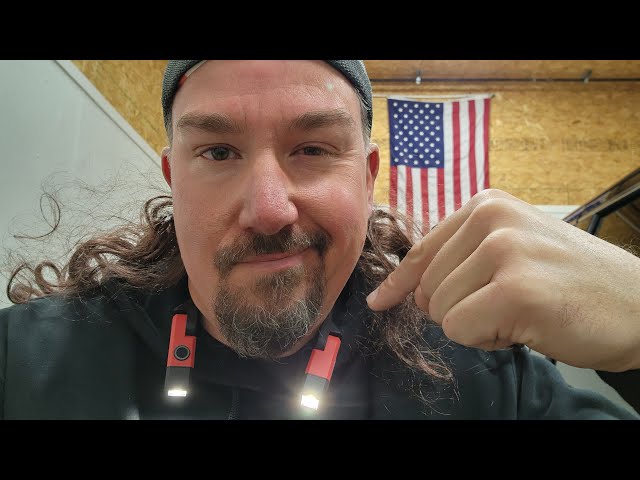 Milwaukee Tool REDLITHIUM USB 400L Neck Light Review