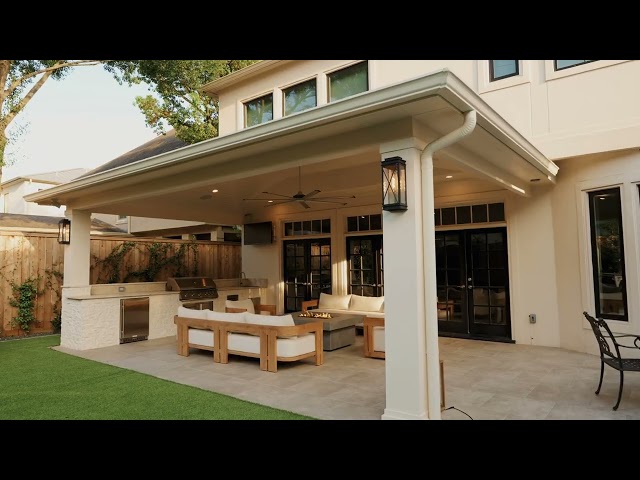 Modern Patio Cover & Outdoor Kitchen in West University, Houston.