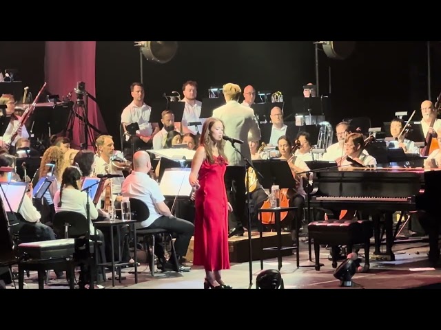 "Forget Me Not" Performed by Laufey, Live at Chartway Arena (7/31/25)