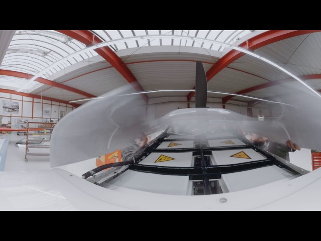 Inside Electric Flight - 3D flight experience Extra 330LE