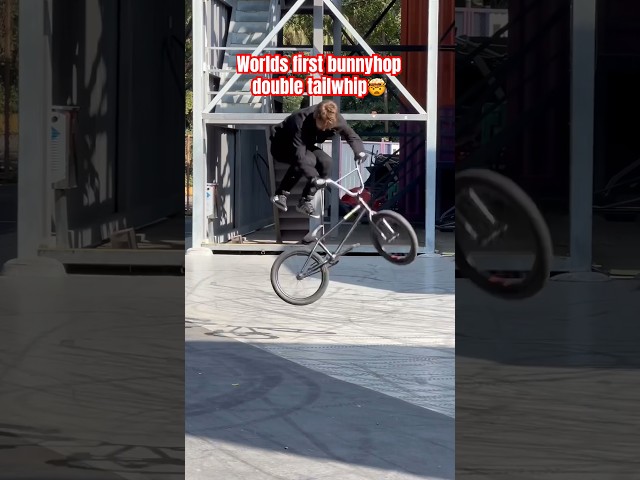 Worlds first bunnyhop double tailwhip‼️By Egor Antoshiin! #bunnyhopdoubletailwhip #bmx #doublewhip