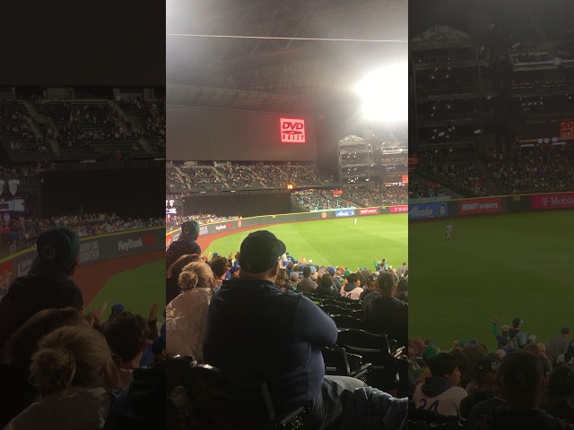 DVD HITS THE CORNER (stadium reaction)
