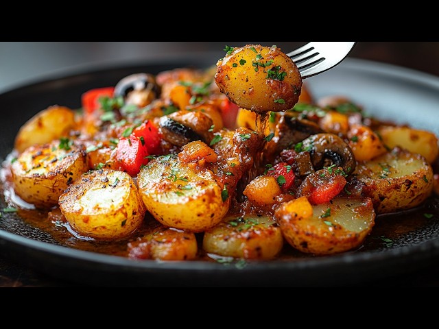This bell pepper, mushroom, and potato ragout is better than any diet. Vegan, healthy, and aromatic.