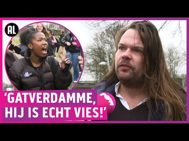 Leraar Thijs al na twee dagen ontslagen wegens jaren oude grappen!