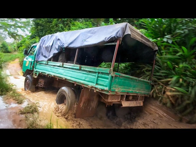 Driving on the World's Most Dangerous Mud Roads! (Extreme African Truckers)