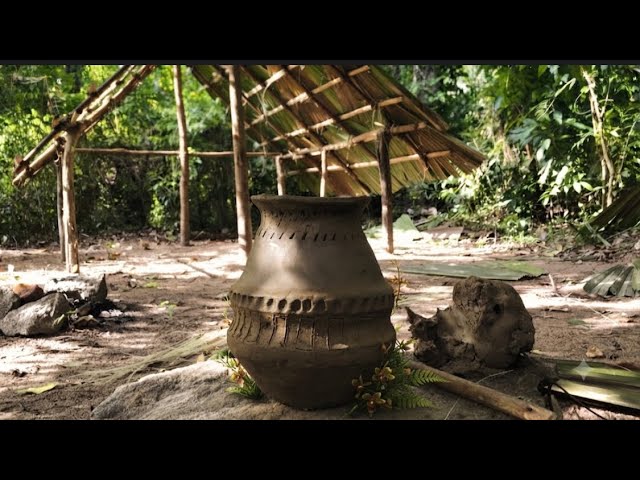 Primitive Clay Bowl Strengthened with Stone Hammer | Ancient Pottery Without Modern Tools