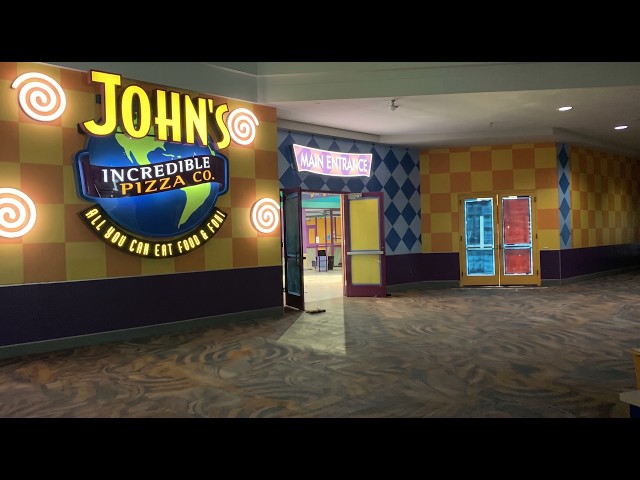 I Explored America's Creepiest Abandoned Mall