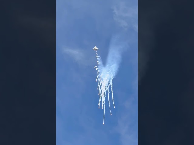 F35 Bathurst Flypast National Anthem #raaf #aviation #raaf #kp #aviationlovers