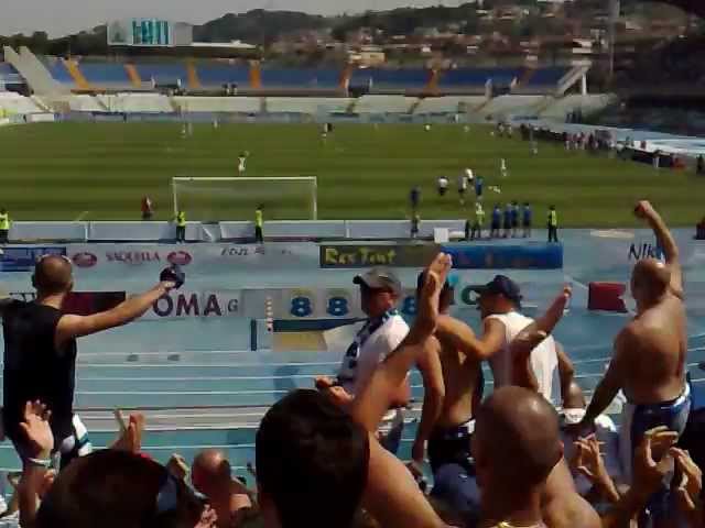 Pescara-Verona 1-0 Ganci 13/06/2010 ingresso riscaldamento dei biancazzurri