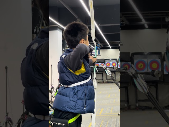 Recurve bows for archers shooting #shorts