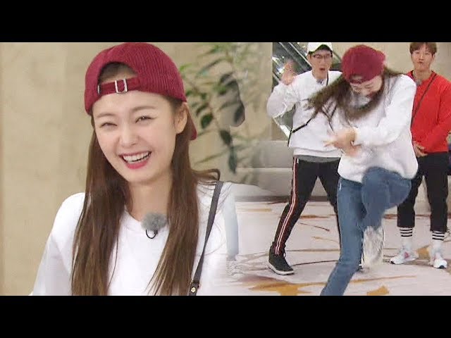 돌아이 전소민, 추억 돋는 신들린 댄스 자판기 ‘트위스트 킹’ 《Running Man》런닝맨 EP520