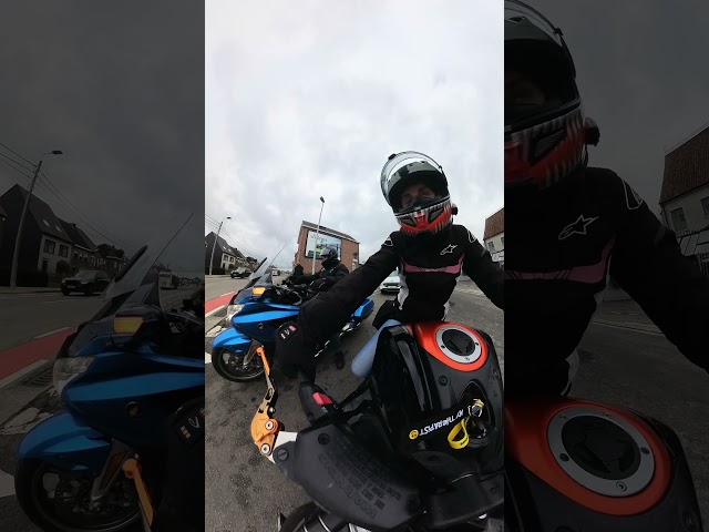 🫣🤍 #motogirl #bikelife #motogirlsworld #bikerfamily #motorcyclegirl #bikergirl #bikegirl #biker