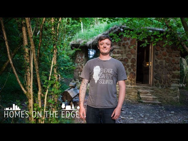 I Quit The City To Build My Hobbit House | HOMES ON THE EDGE