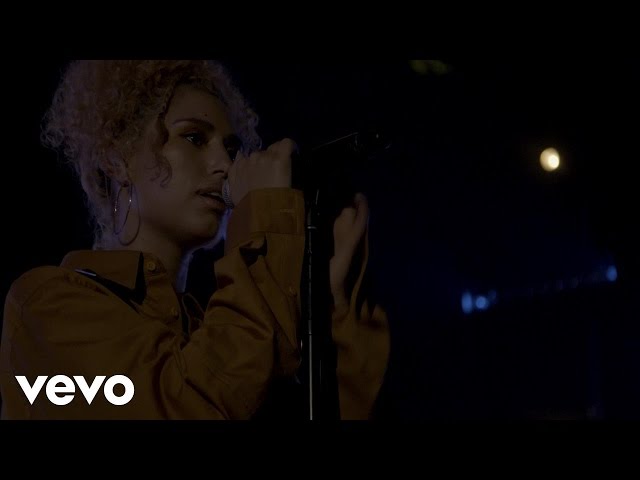 Raye - Hotbox (Live) - Vevo @ The Great Escape 2017