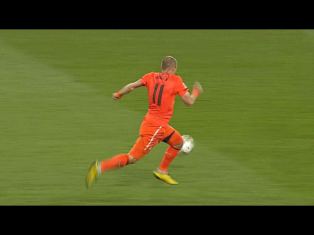 Top 10 Fastest Players In Football History