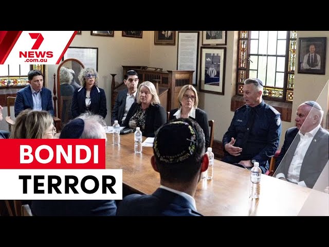 Victorian Jews lost for words and answers as agony rips through the nation | 7NEWS