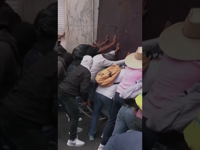 Teachers SHATTER Government Building Windows During Mexico City Protest #shorts