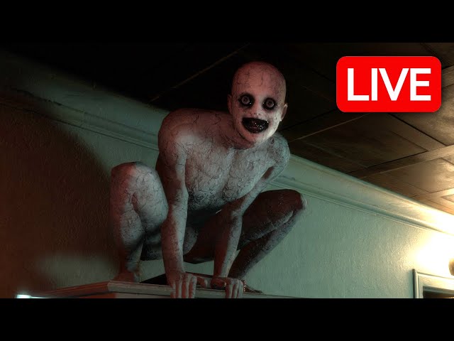 Playing the Mortuary Assistant Christmas Event - (Phasmo Update Tomorrow) LIVE 🔴