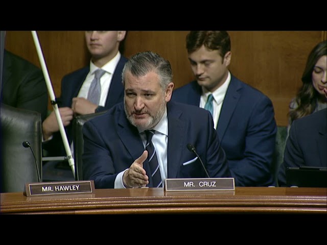Intercambio intenso del senador Cruz con su colega demócrata en la audiencia del Comité Judicial ...