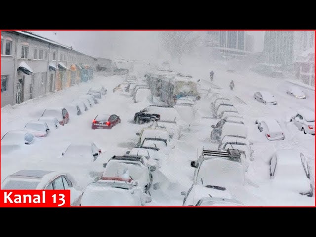 Snow disaster in Kamchatka: Record snowfall leaves Russians helpless, life in cities in standstill