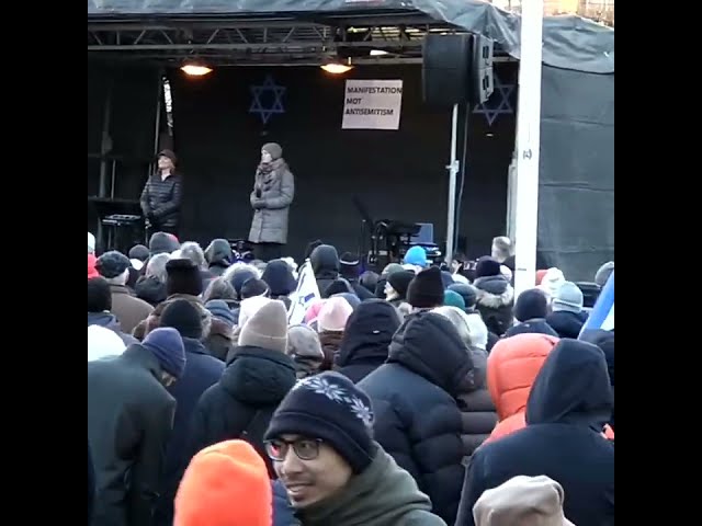 Hatikvan på Norrmalmstorg på manifestation mot antisemitism 27 Januari 2024