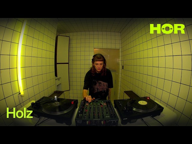 Holz | HÖR - June 1 / 2026