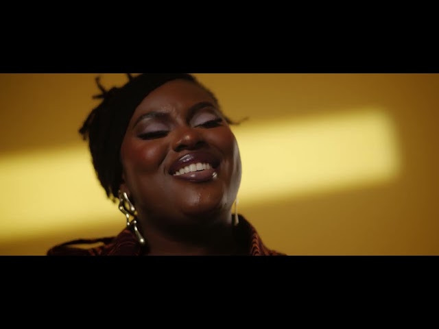 Colombe Merveille - Ta gloire ( clip officiel) 