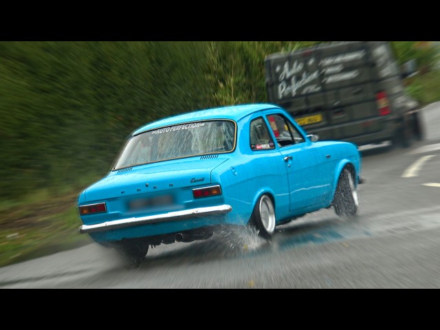 LUNATICS in Classic Fords Leave Car Show in Style! - Ford Power Live!