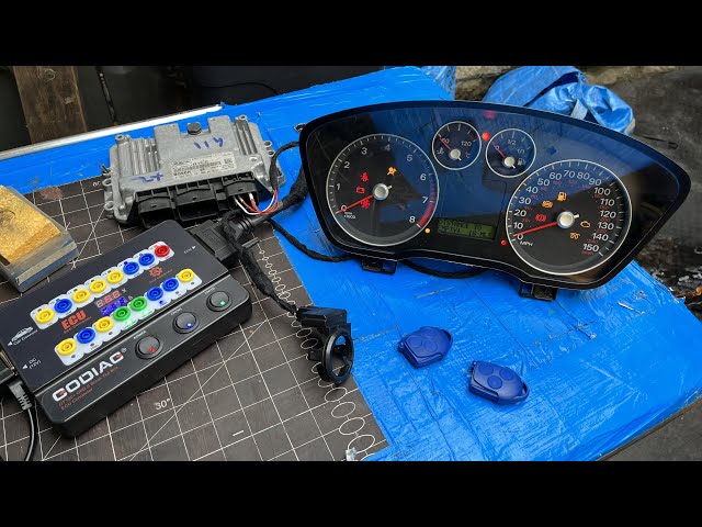 Part 1 Ford Focus Pats codes 11 13 15 and reprogramming a faulty cluster after flat battery part 1