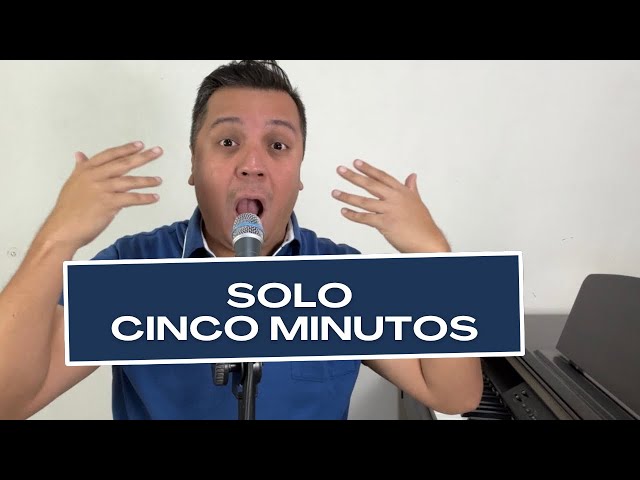 5-Minute VOCAL WARM-UP | Learn to Sing | Singing Lessons