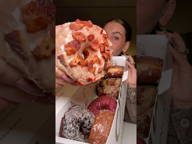 THE HUCKLEBERRY DONUT WOWWWW 💜🍩 Trying Sidecar Donuts!